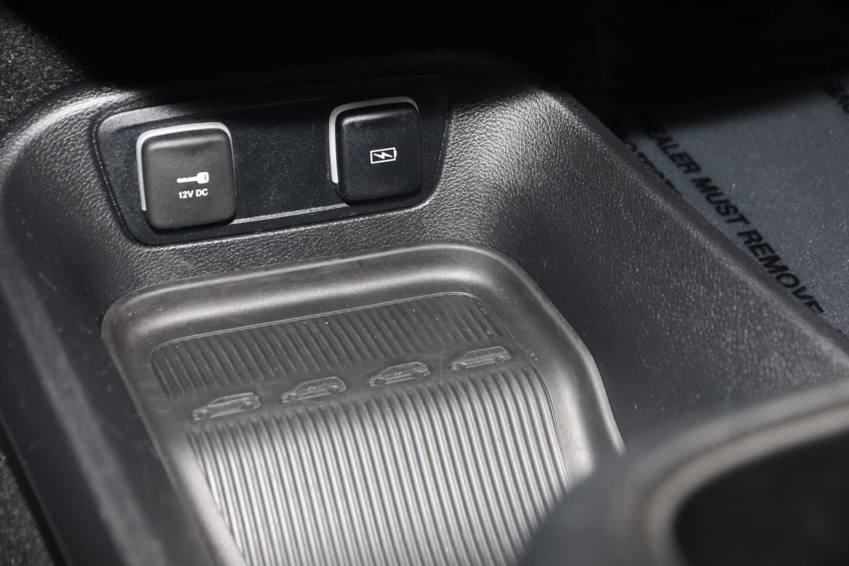 Used 2021 Chrysler Pacifica Touring-L w/ S Appearance Package FWD image 32