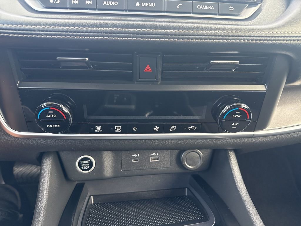 Used 2023 Nissan Rogue SV image 22