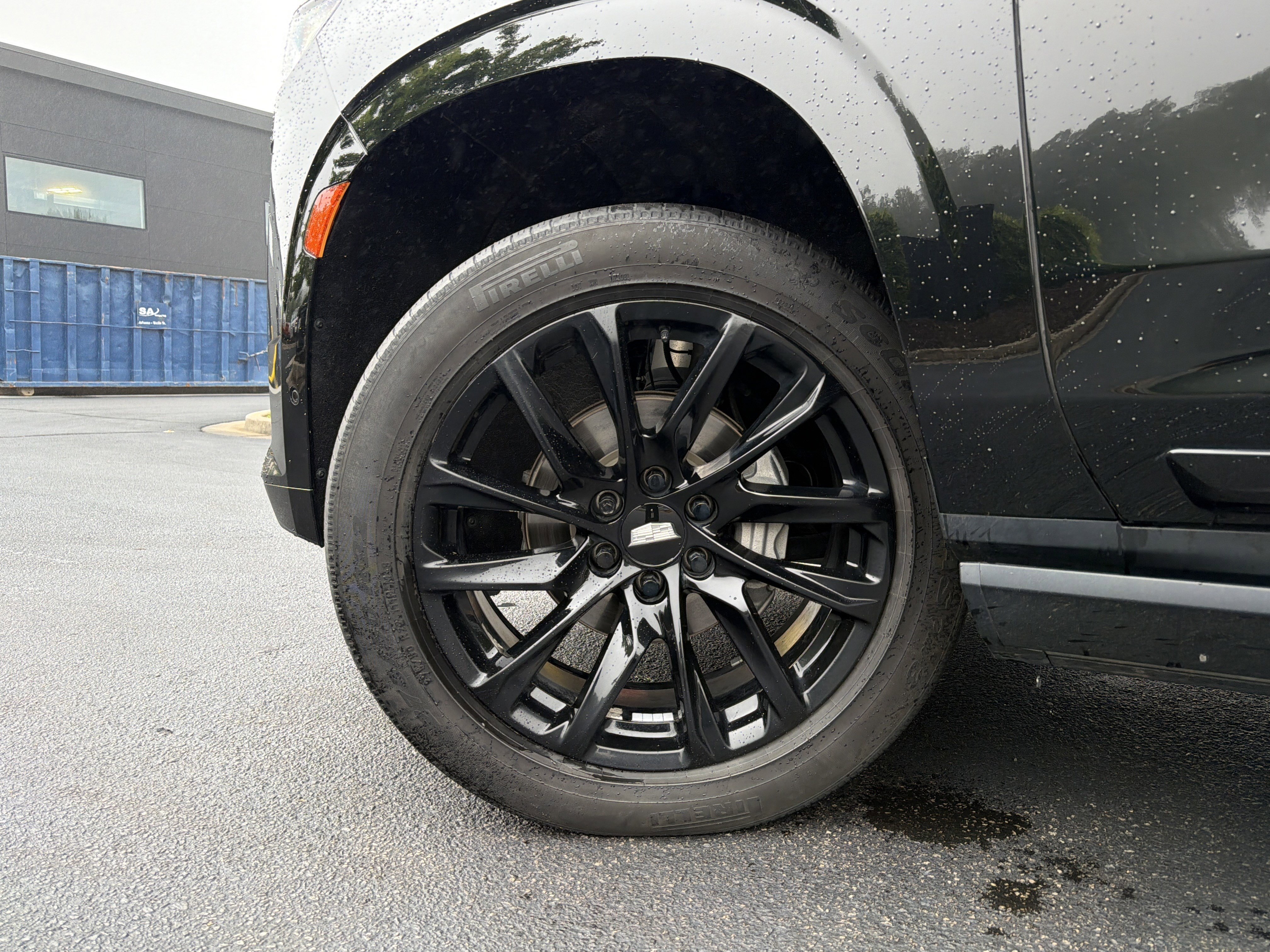 Used 2021 Cadillac Escalade ESV Sport w/ Driver Assist Tech Package AWD/4WD image 16