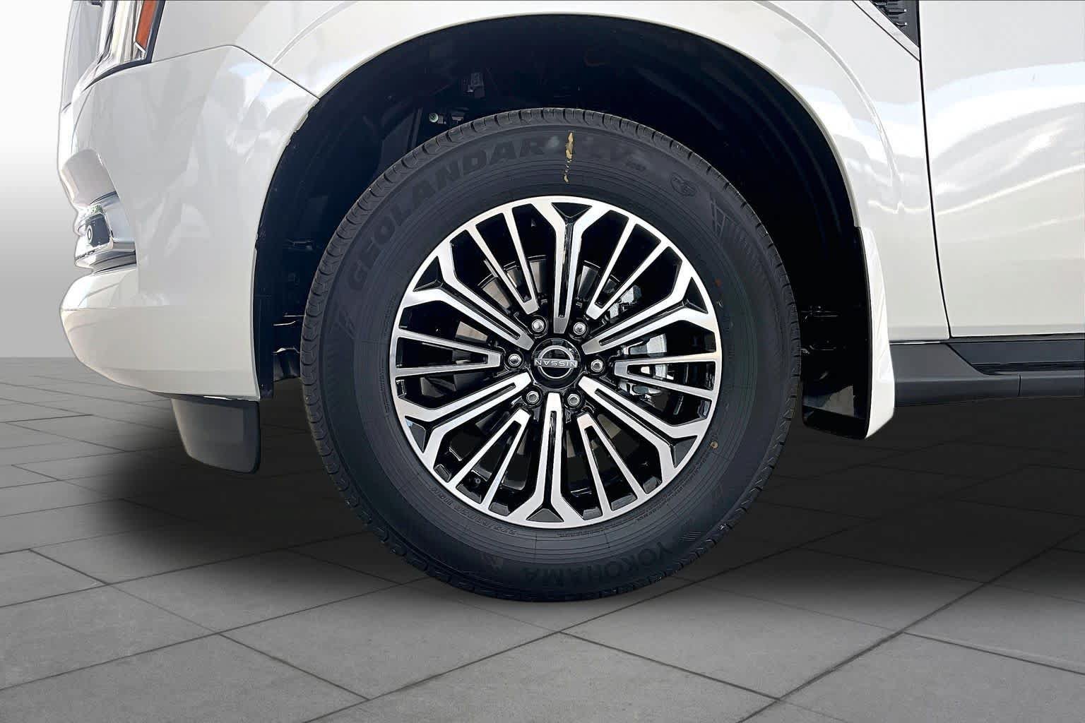 New 2026 Nissan Armada Platinum AWD/4WD image 9