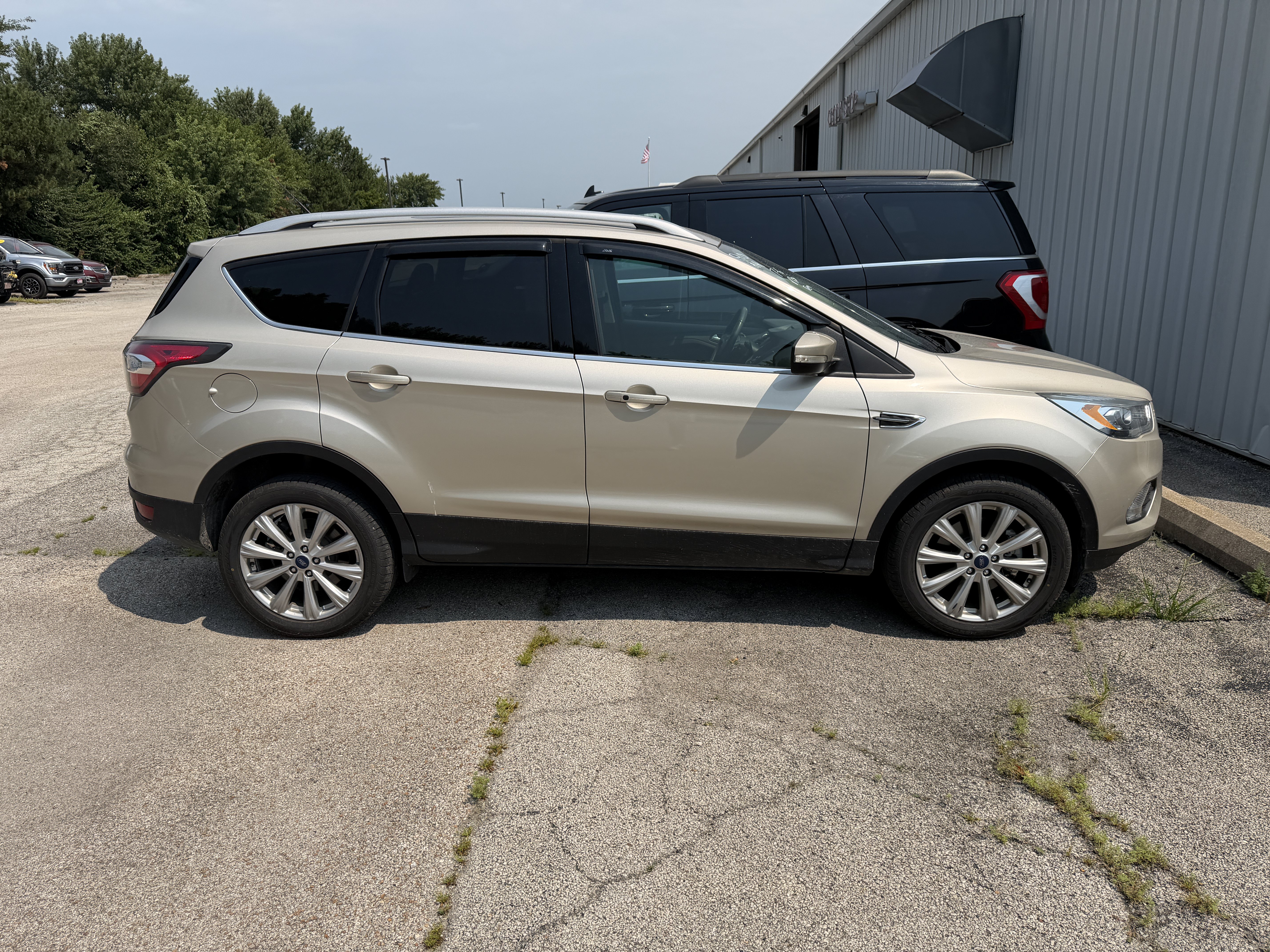 Used 2017 Ford Escape Titanium AWD/4WD image 12