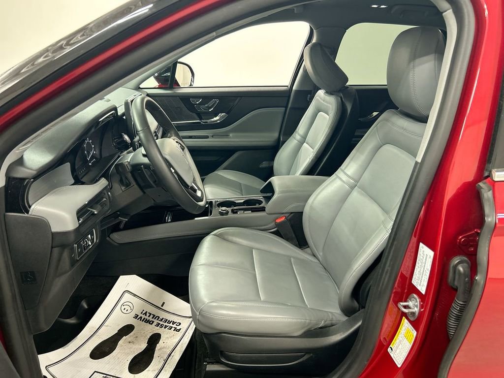 Used 2022 Lincoln Corsair Standard w/ Equipment Group 101A image 9