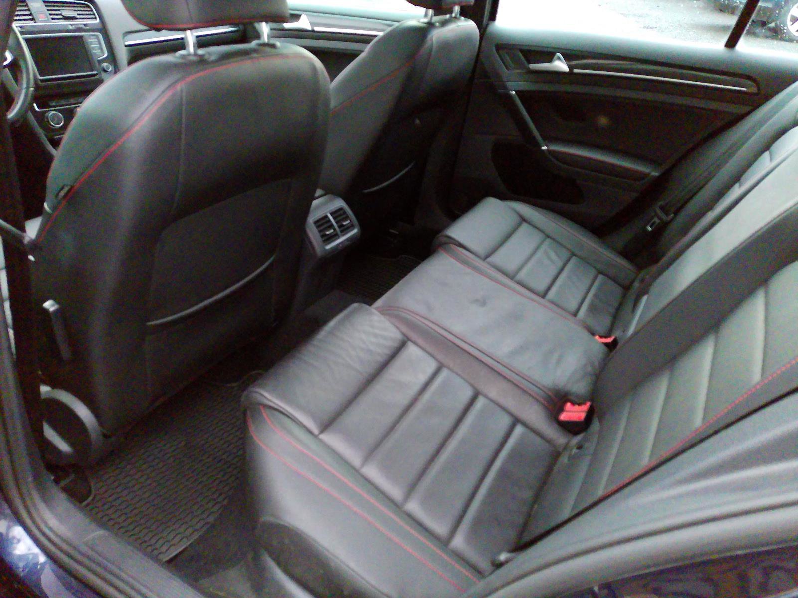 Used 2017 Volkswagen GTI SE image 28