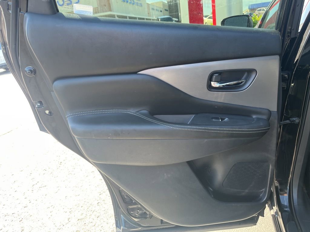 Used 2020 Nissan Murano SL w/ Moonroof Package AWD/4WD image 25