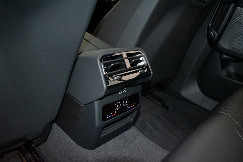 New 2026 BMW 530i xDrive image 25