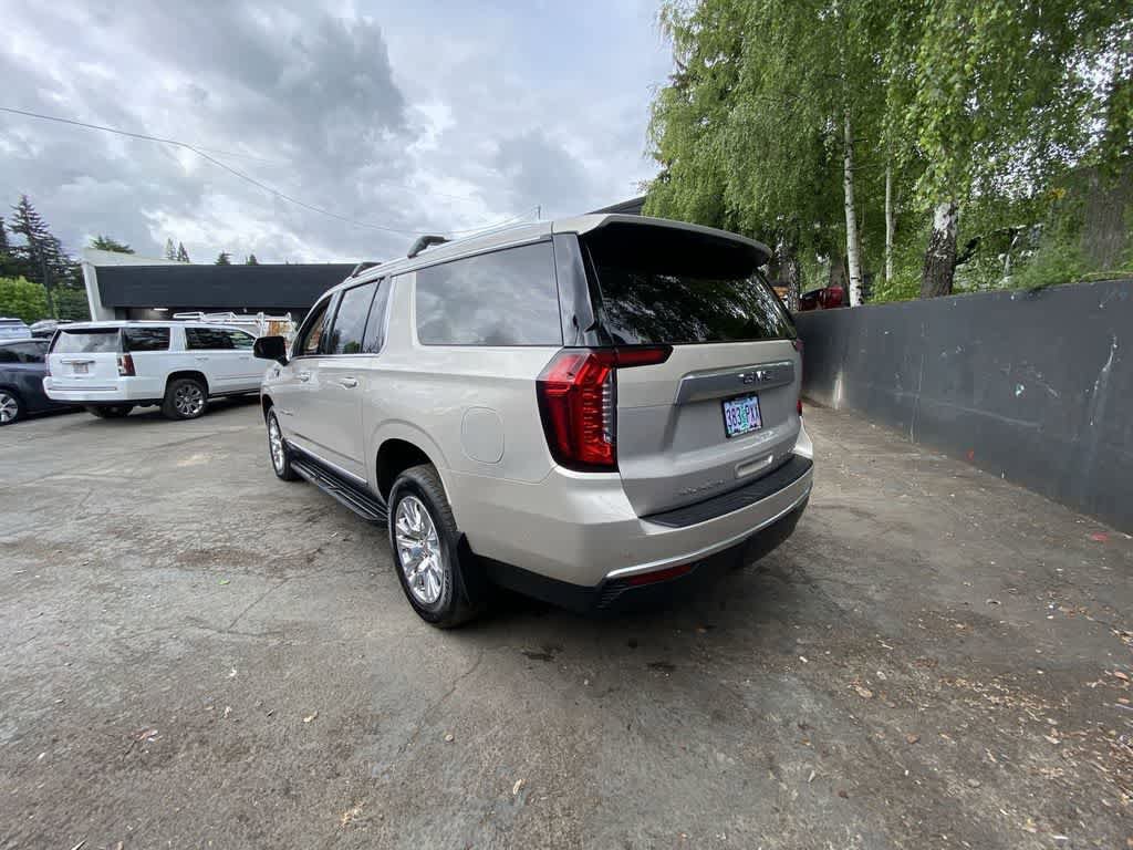 Used 2024 GMC Yukon XL Denali w/ Advanced Technology Package AWD/4WD image 4