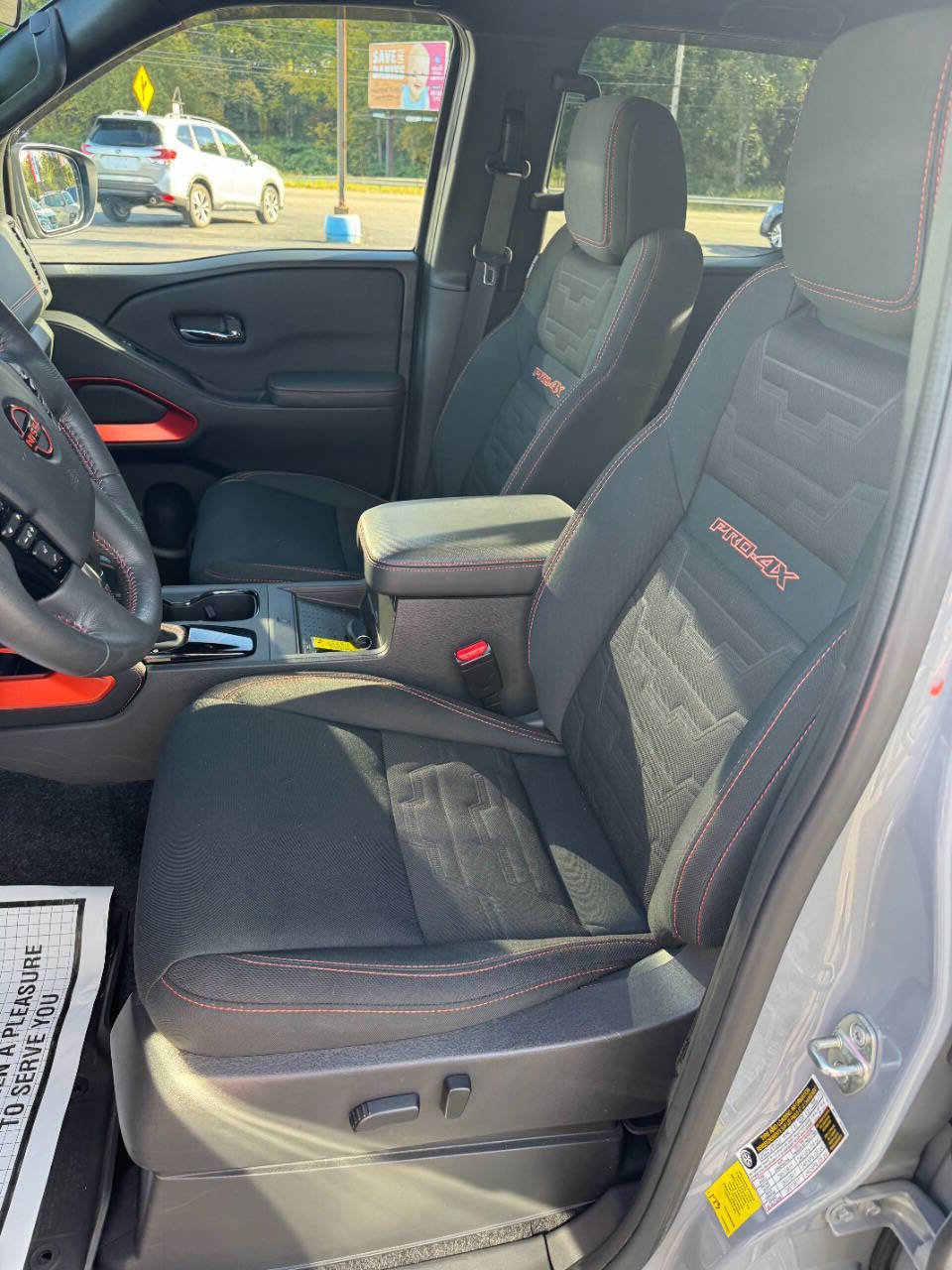 Used 2022 Nissan Frontier PRO-4X image 14