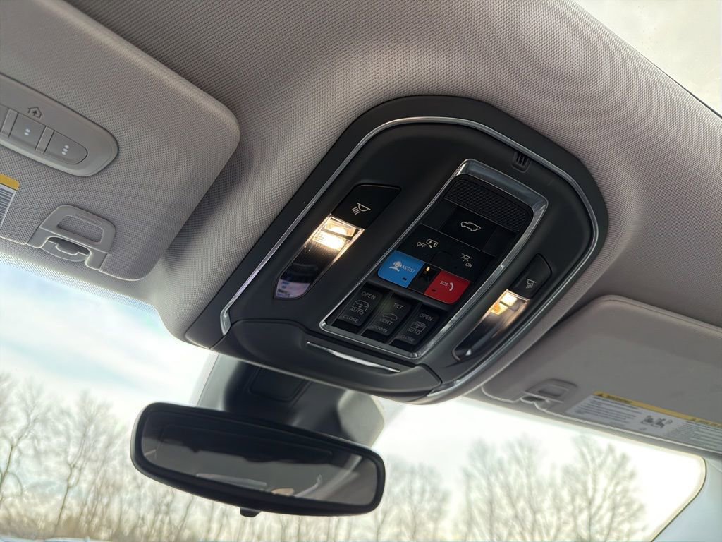 Used 2021 Jeep Grand Cherokee L Limited image 14