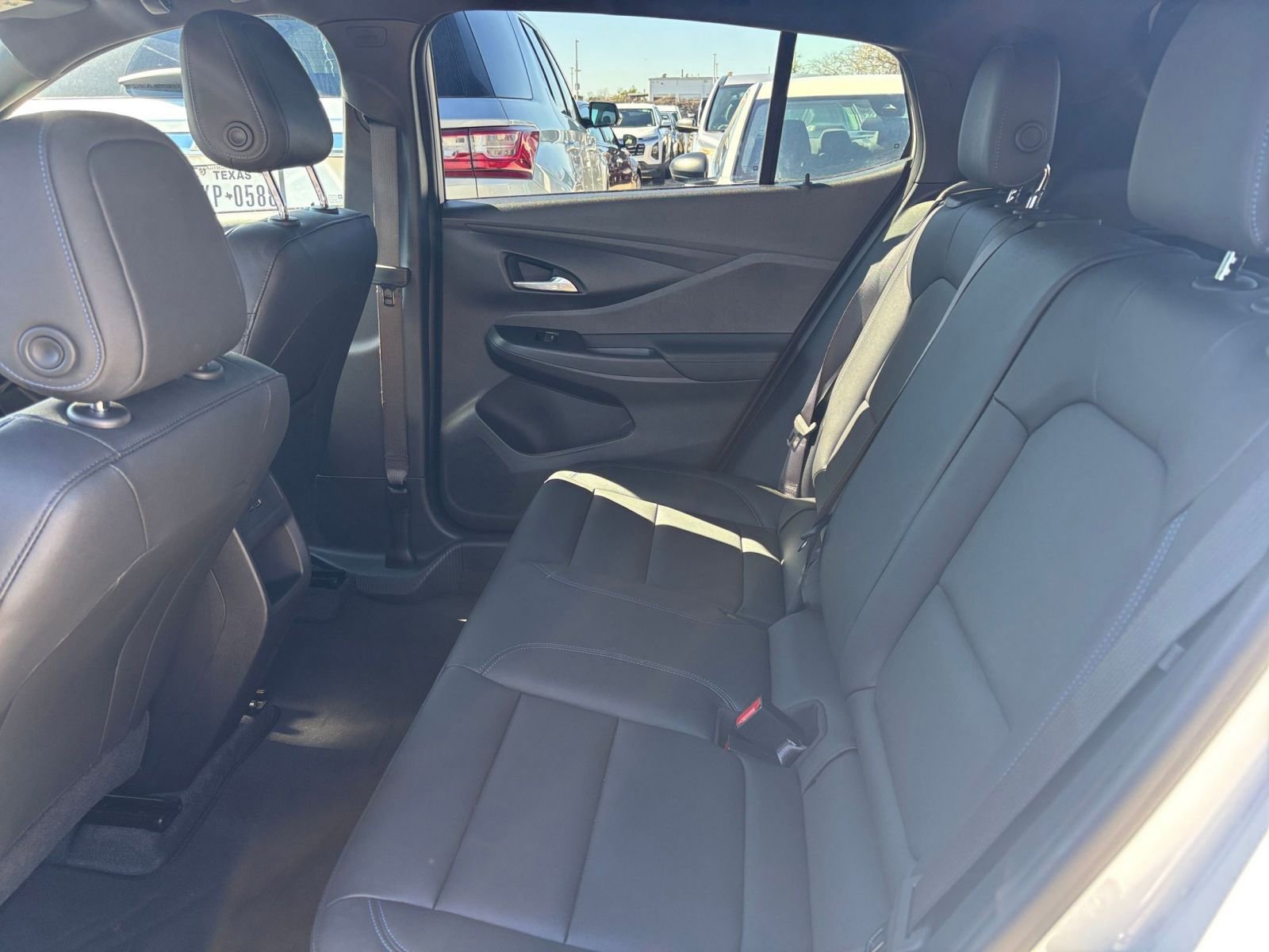 Used 2025 Buick Envista Sport Touring image 24