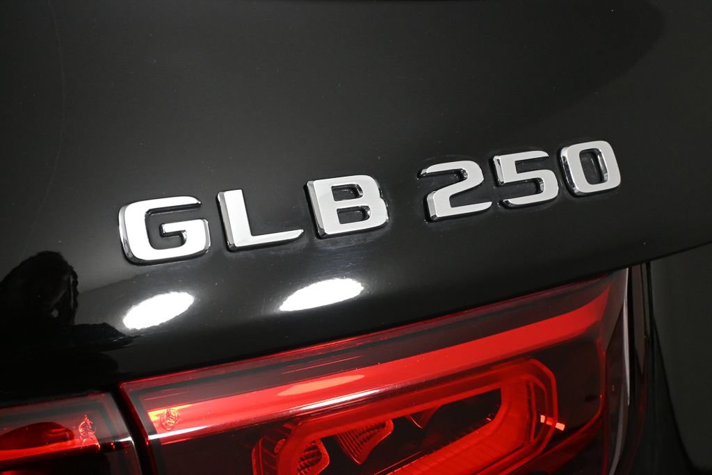 Certified 2022 Mercedes-Benz GLB 250 image 28