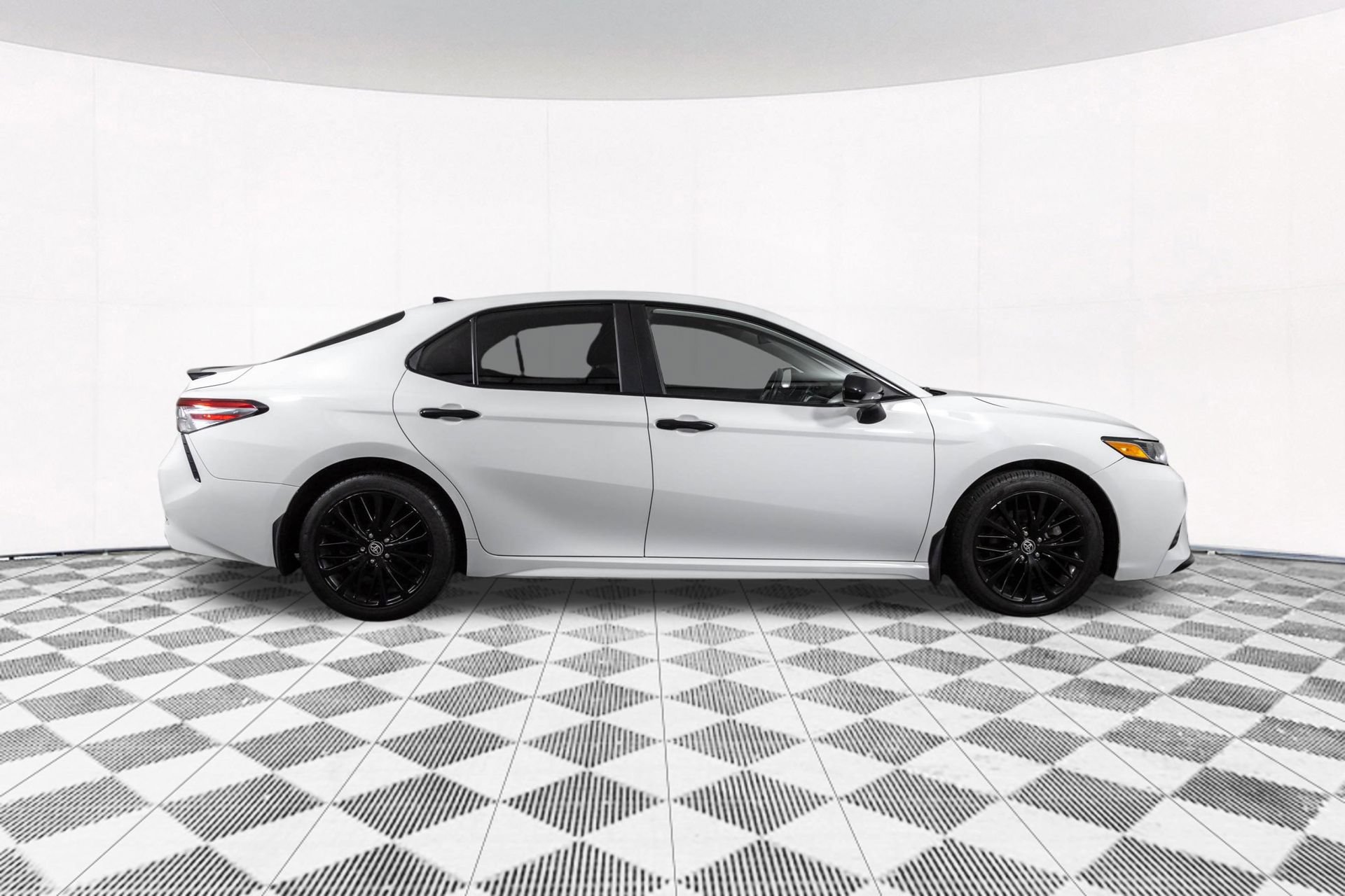 Used 2020 Toyota Camry SE AWD/4WD image 20