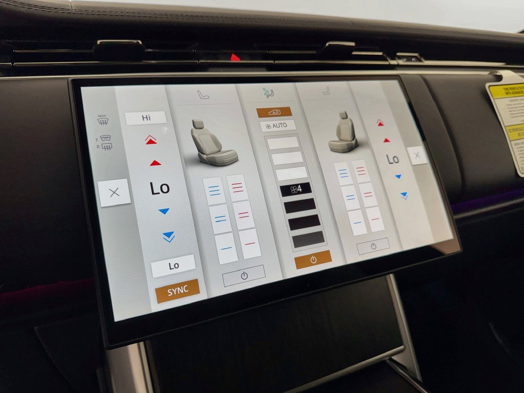 New 2027 Land Rover Range Rover SE AWD/4WD image 16
