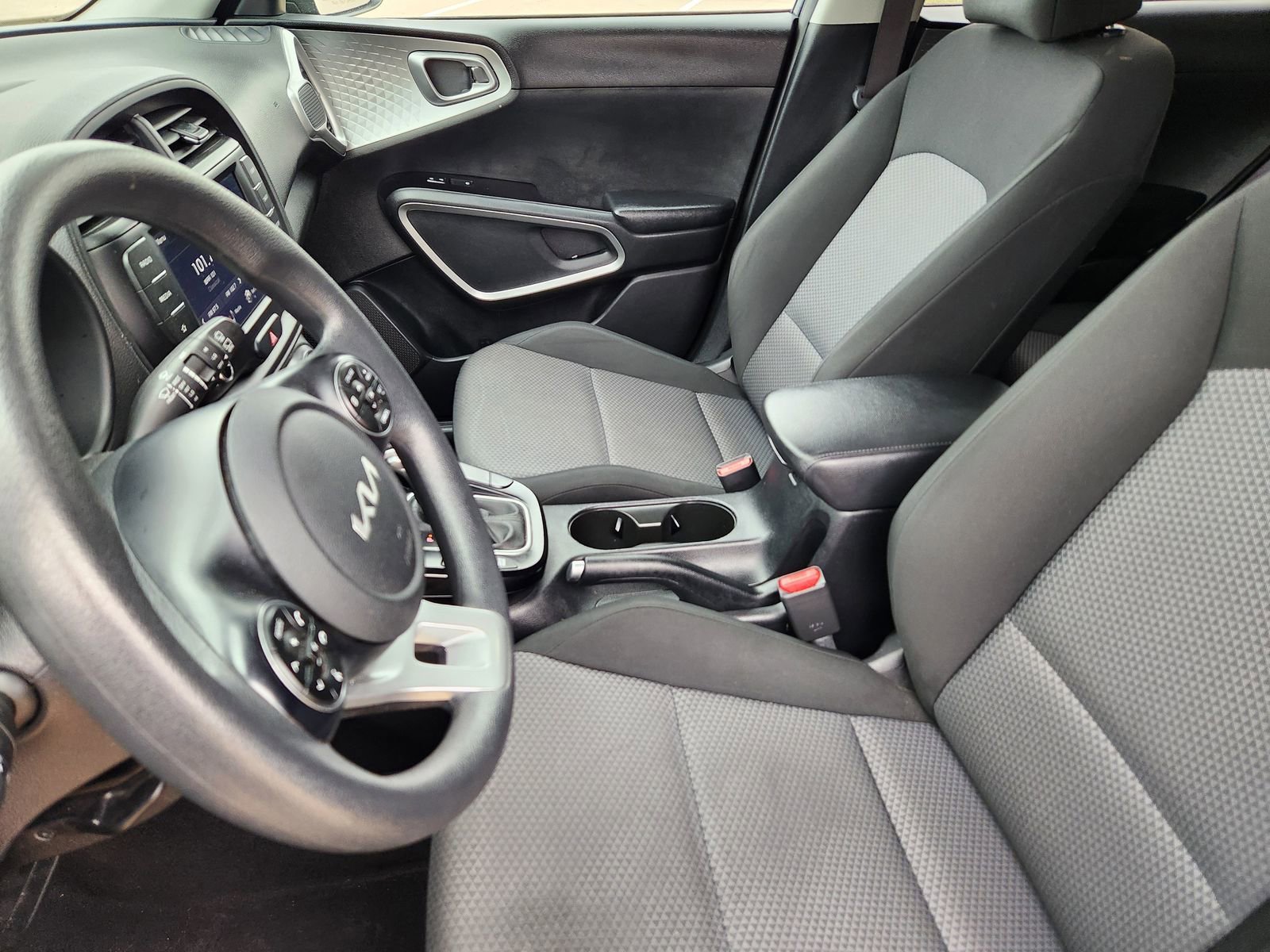 Used 2022 Kia Soul LX w/ Technology Package image 23