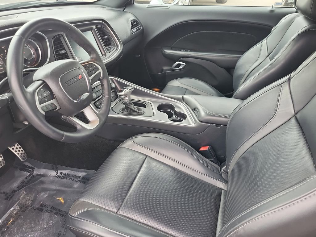 Used 2015 Dodge Challenger R/T Plus RWD image 11