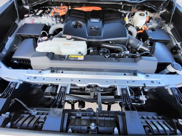 Used 2023 Toyota Sequoia SR5 w/ SR5 Premium Package image 11