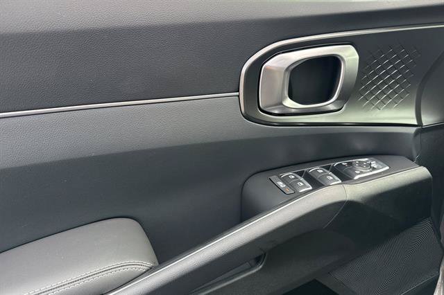 New 2026 Kia Sorento EX FWD image 11