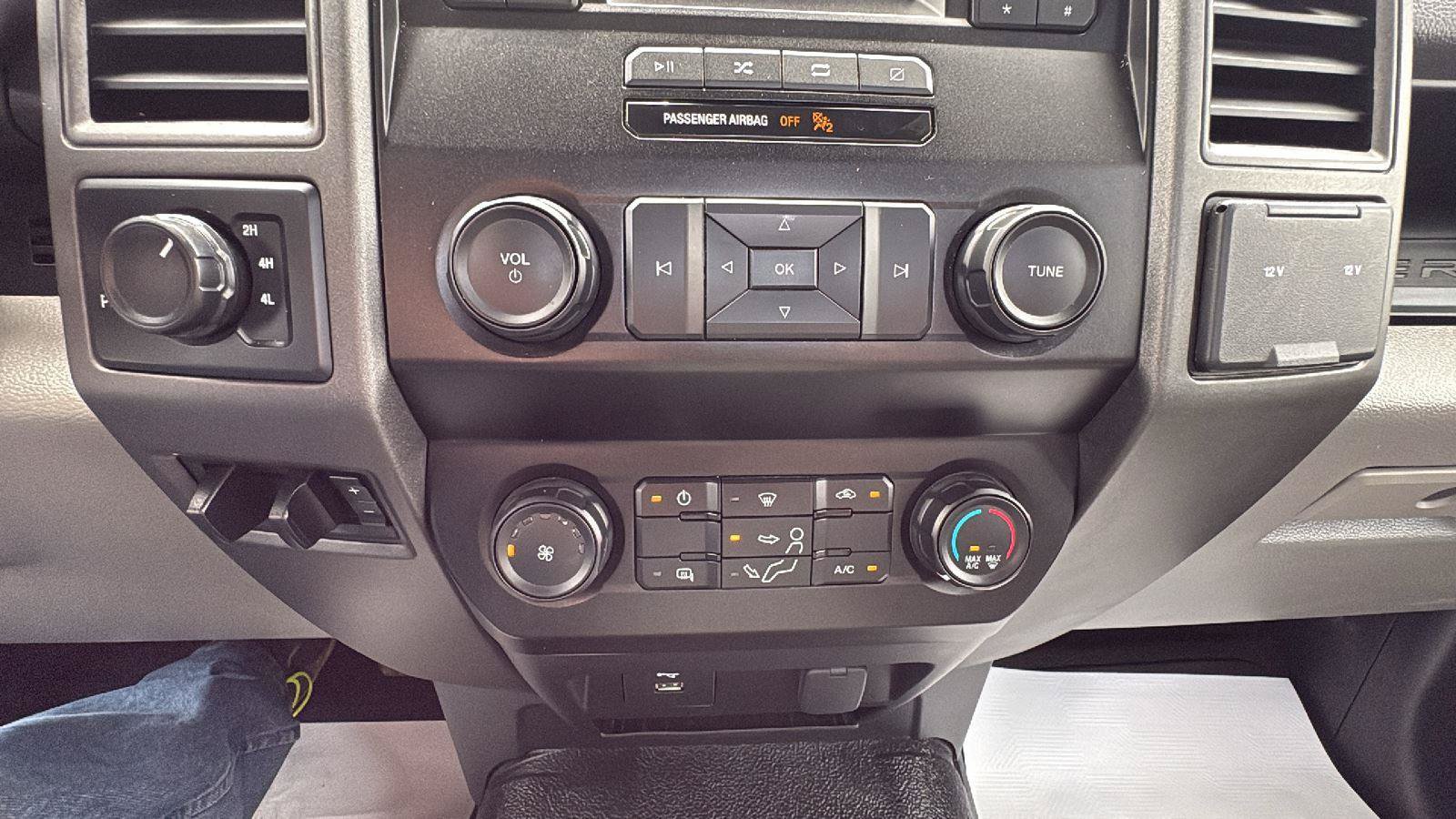 Certified 2022 Ford F250 XL w/ STX Appearance Package AWD/4WD image 18