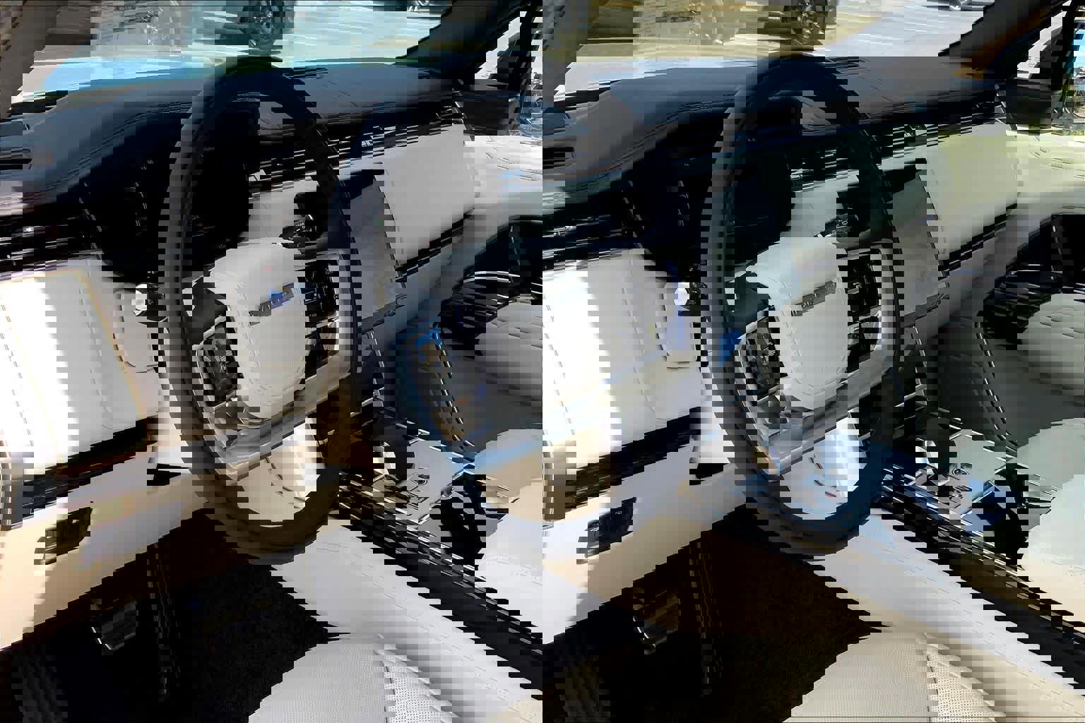 New 2025 Land Rover Range Rover SE image 8