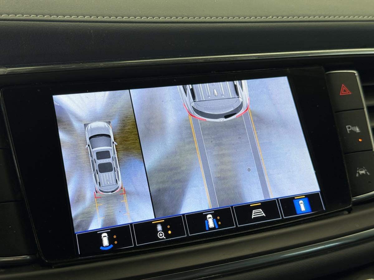 Used 2024 Buick Enclave Premium image 72