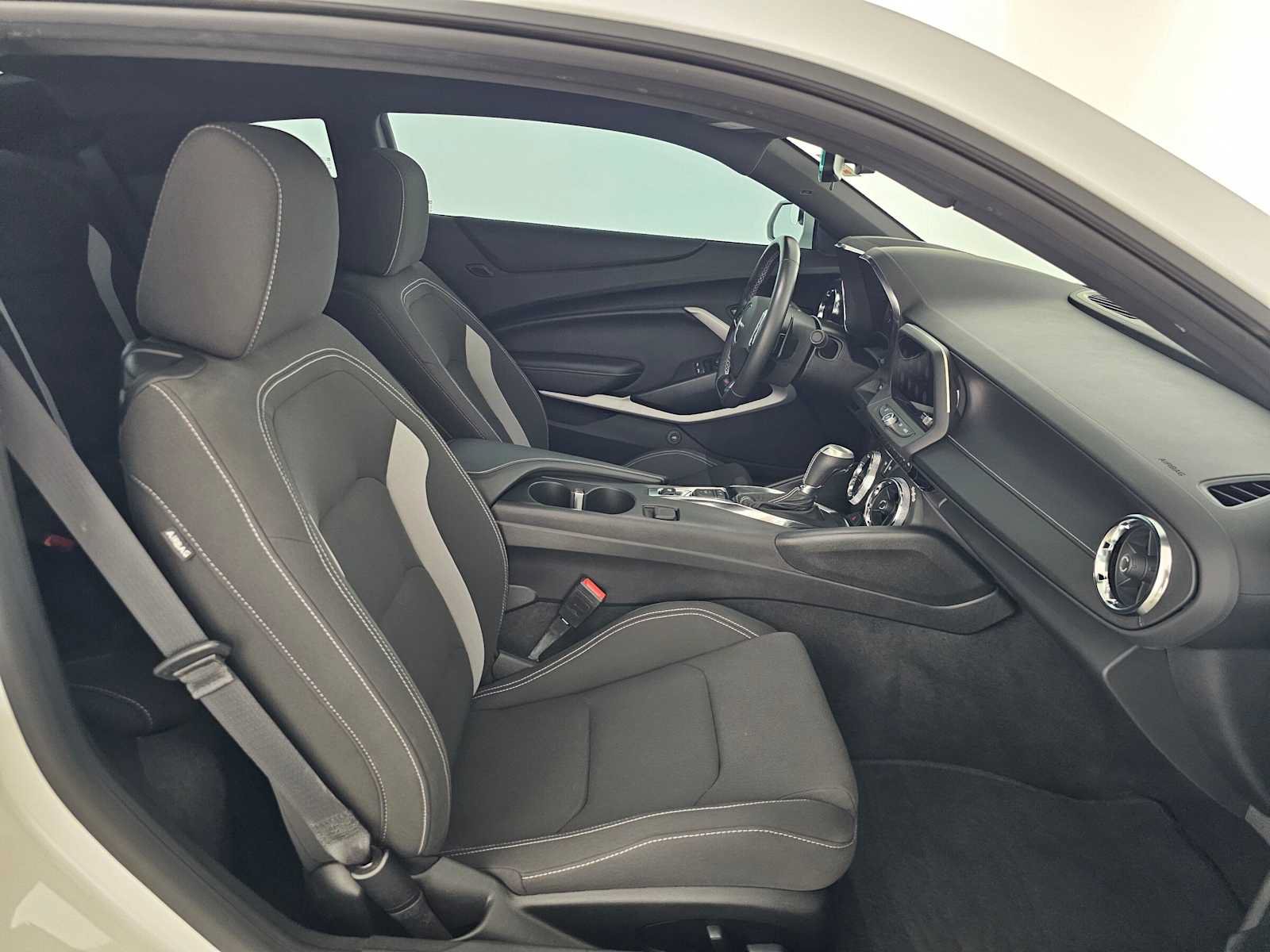 Used 2022 Chevrolet Camaro SS RWD image 11