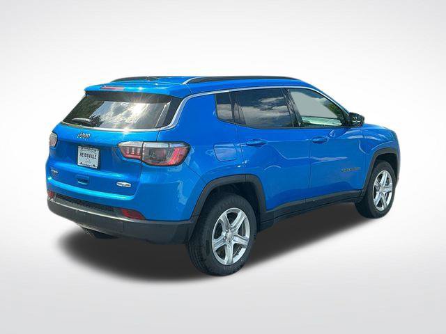 Used 2024 Jeep Compass Latitude AWD/4WD image 8