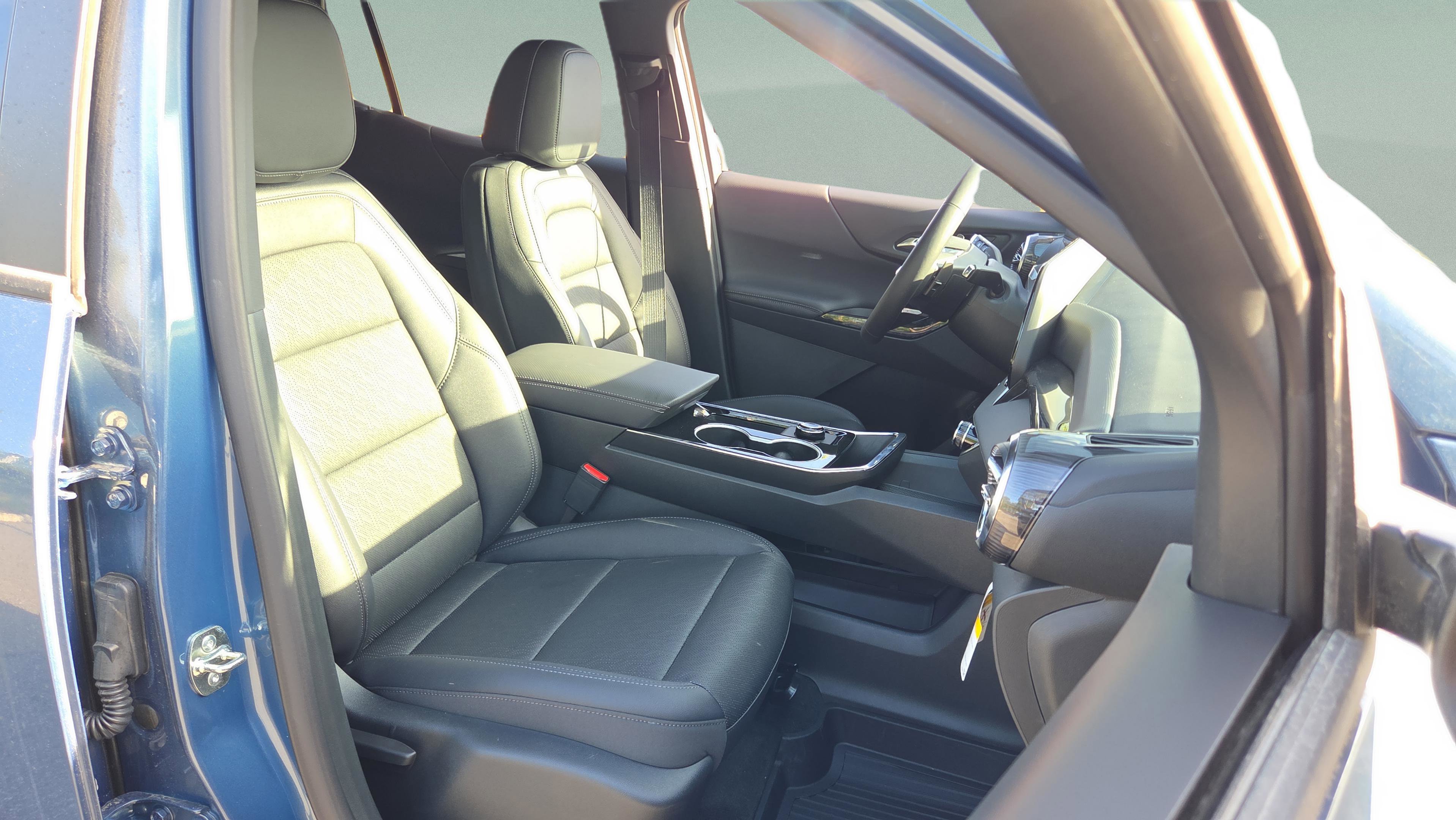 New 2026 Chevrolet Equinox LT image 18