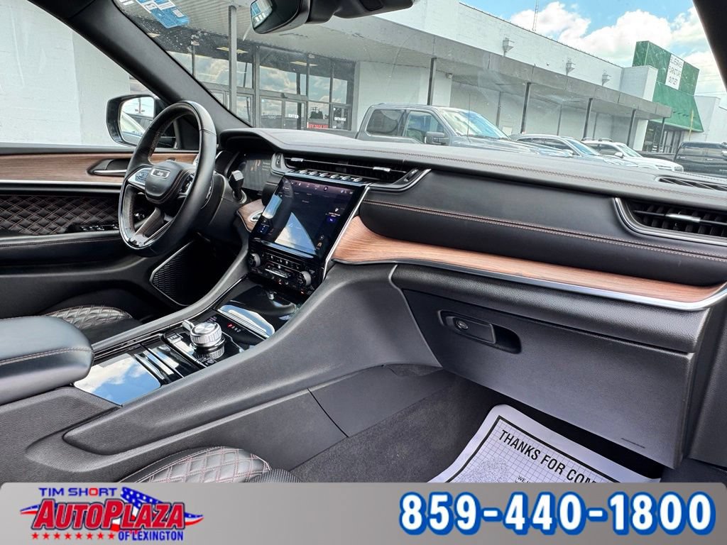 Used 2021 Jeep Grand Cherokee L Summit w/ Luxury Tech Group V AWD/4WD image 55