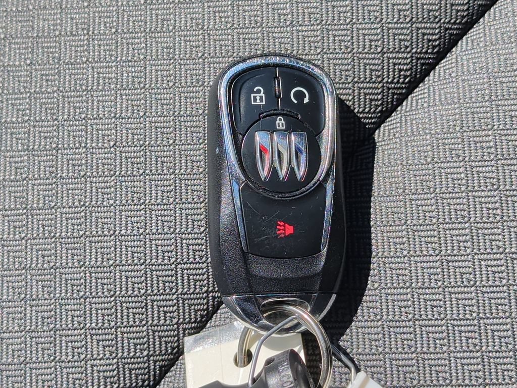 Used 2024 Buick Encore GX Preferred w/ Comfort Package AWD/4WD image 39