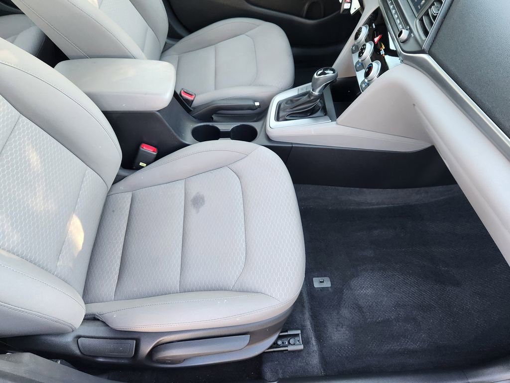 Used 2019 Hyundai Elantra SEL image 11