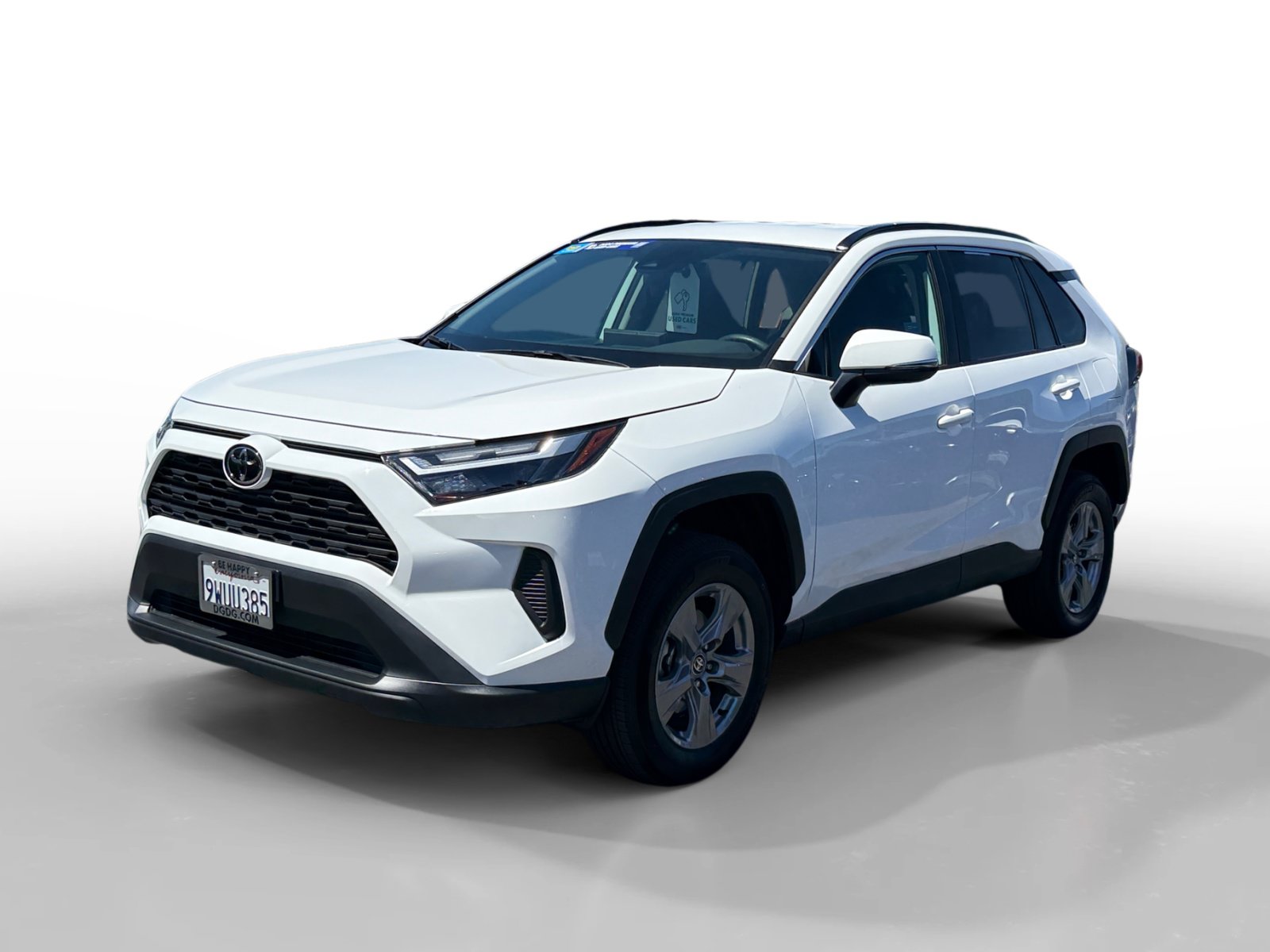 Used 2025 Toyota RAV4 XLE FWD image 1