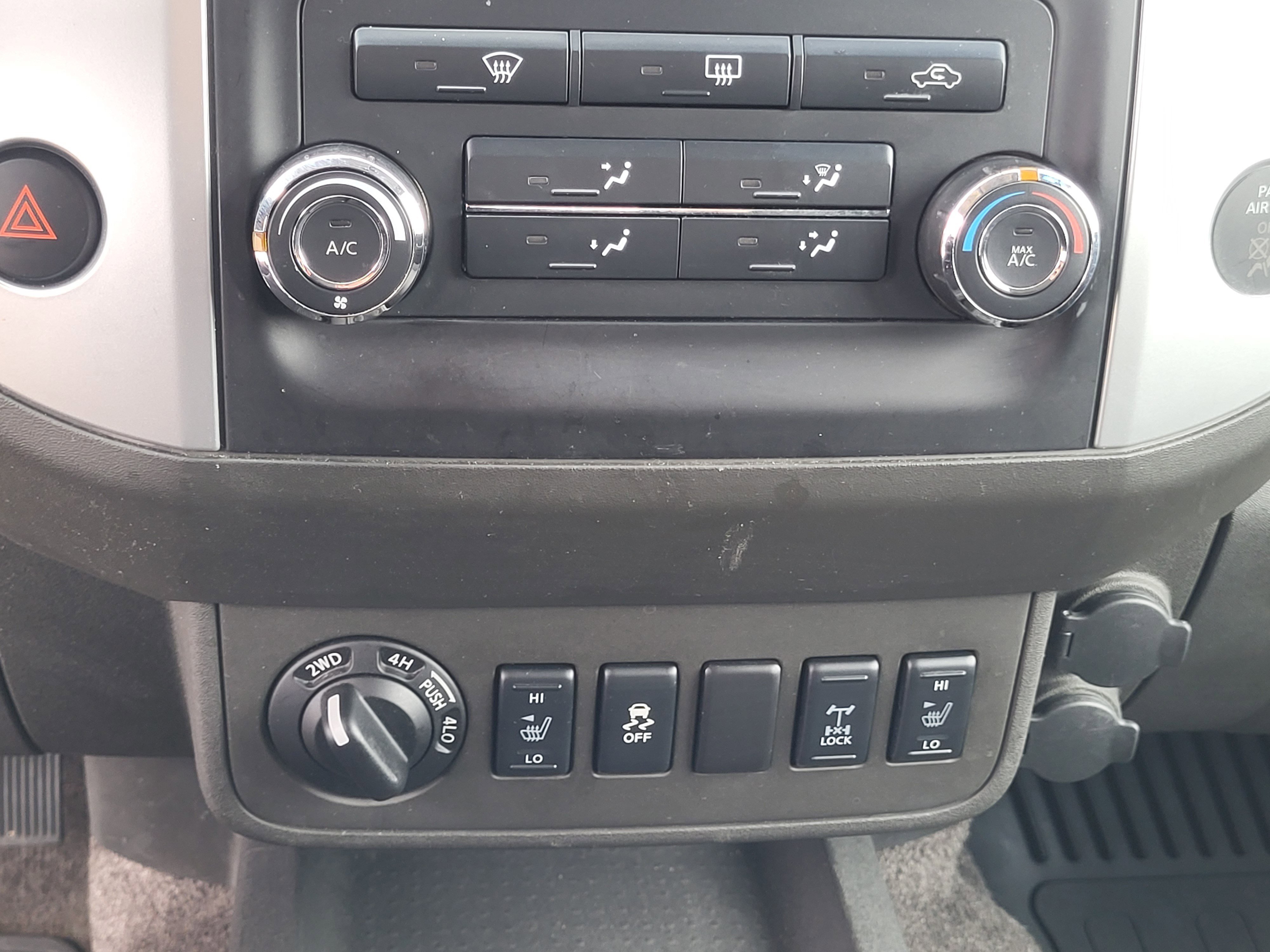 Used 2015 Nissan Xterra PRO-4X image 19