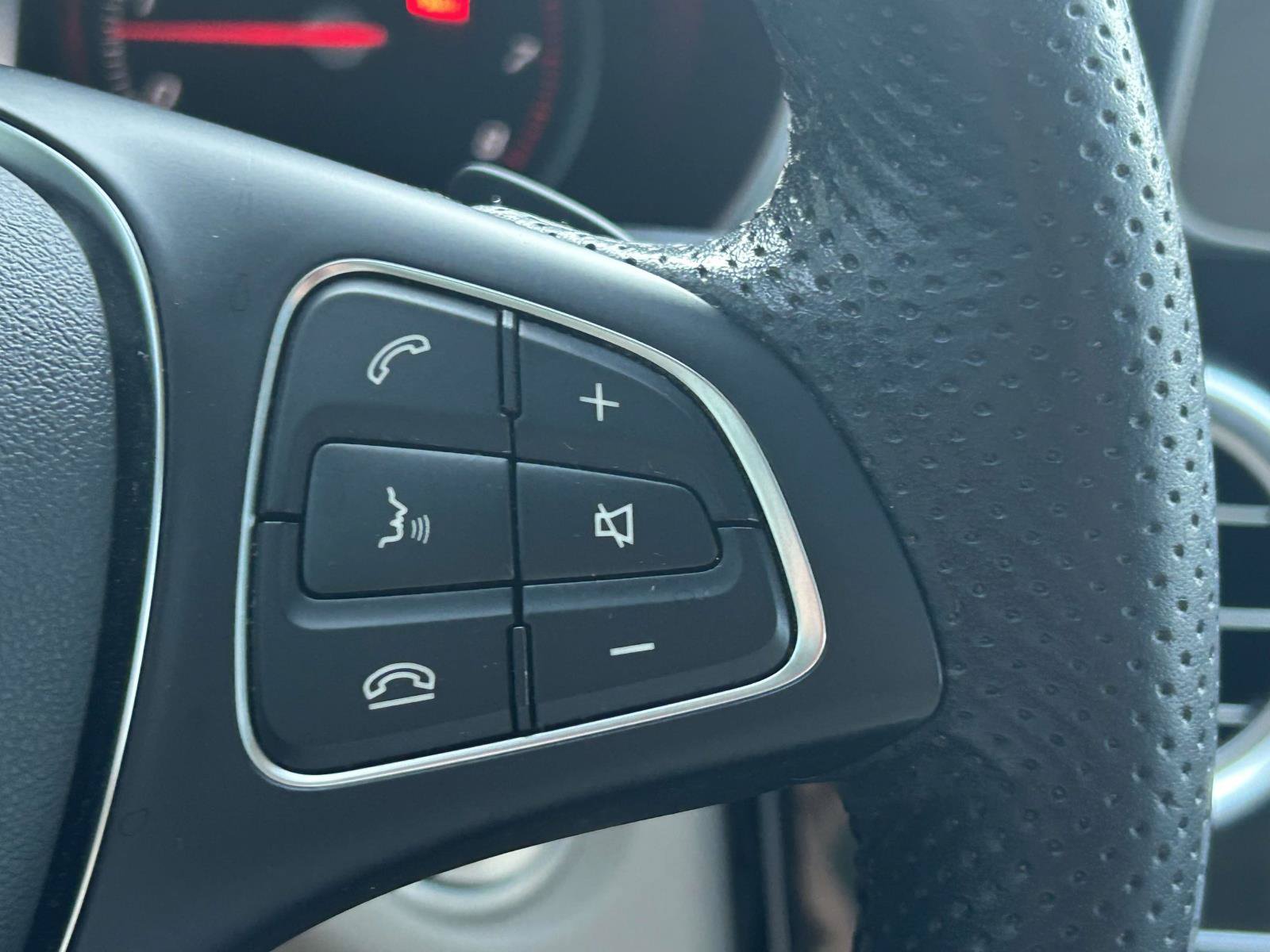 Used 2019 Mercedes-Benz GLC 300 image 29