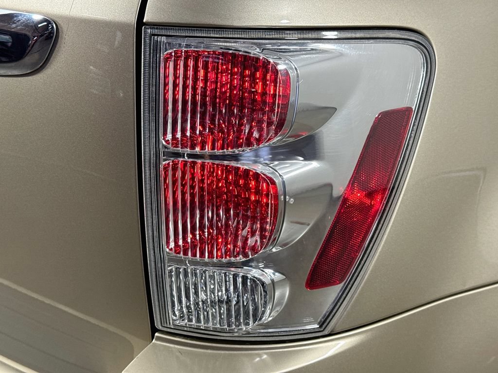 Used 2008 Chevrolet Equinox LT w/ LT Preferred Equipment Group FWD image 30
