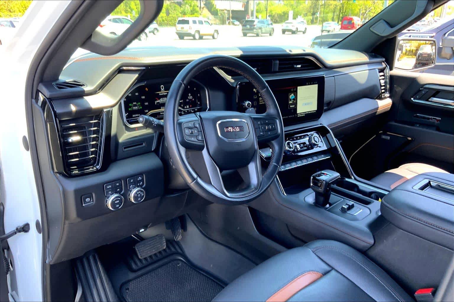 Used 2022 GMC Sierra 1500 AT4 w/ AT4 Premium Package AWD/4WD image 17