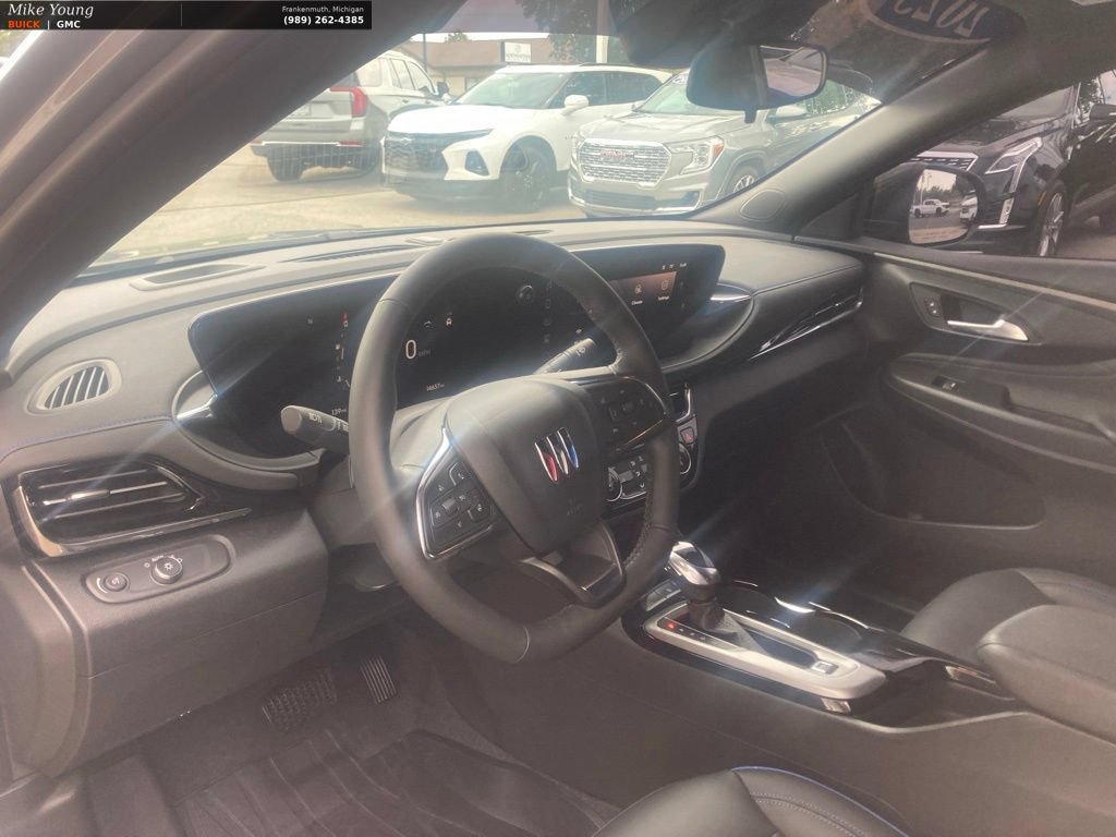 Used 2025 Buick Envista Sport Touring w/ Convenience I Package FWD image 21