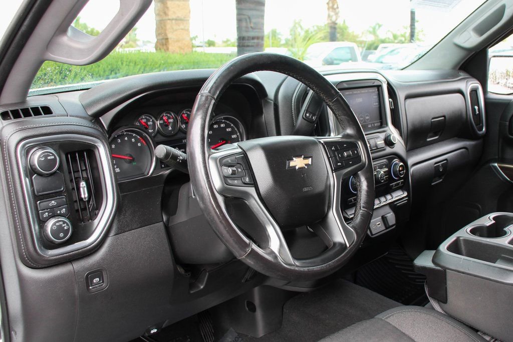 Used 2020 Chevrolet Silverado 1500 LT w/ Texas Edition image 17