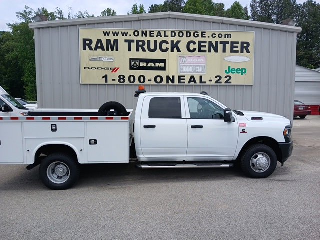 Used 2024 RAM 3500 Tradesman w/ Safety Group image 1