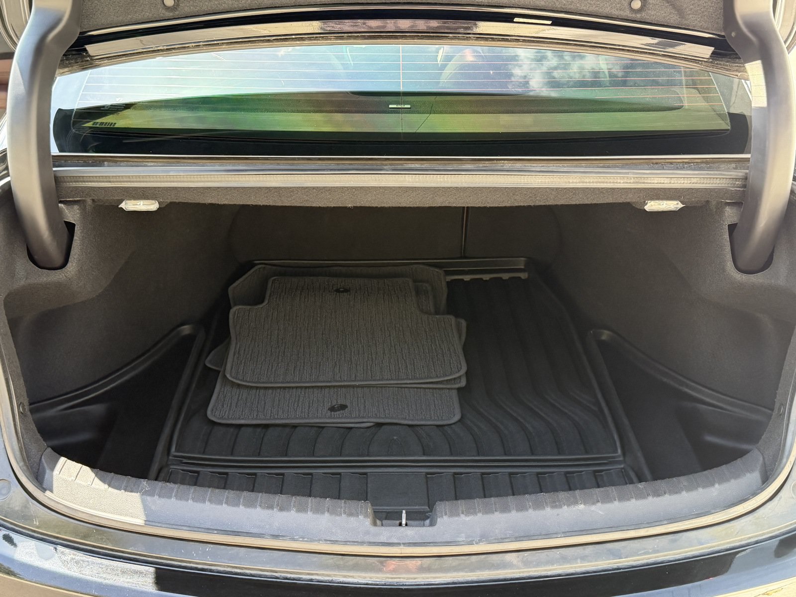 Used 2015 Acura TLX w/ Technology Package FWD image 28