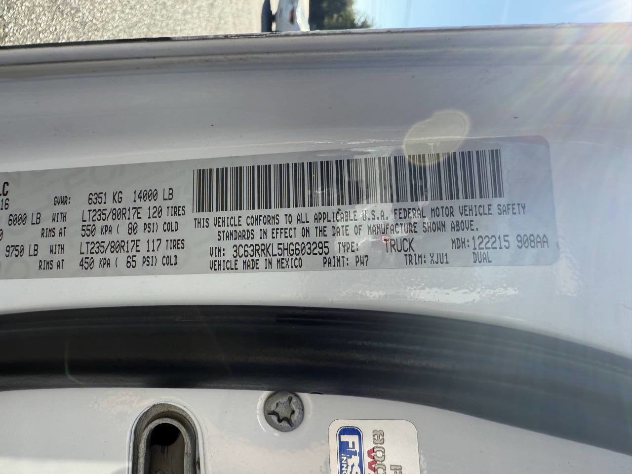 Used 2017 RAM 3500 Laramie Longhorn image 30