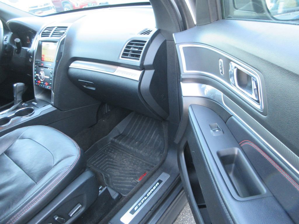 Used 2017 Ford Explorer Sport w/ Equipment Group 401A image 21