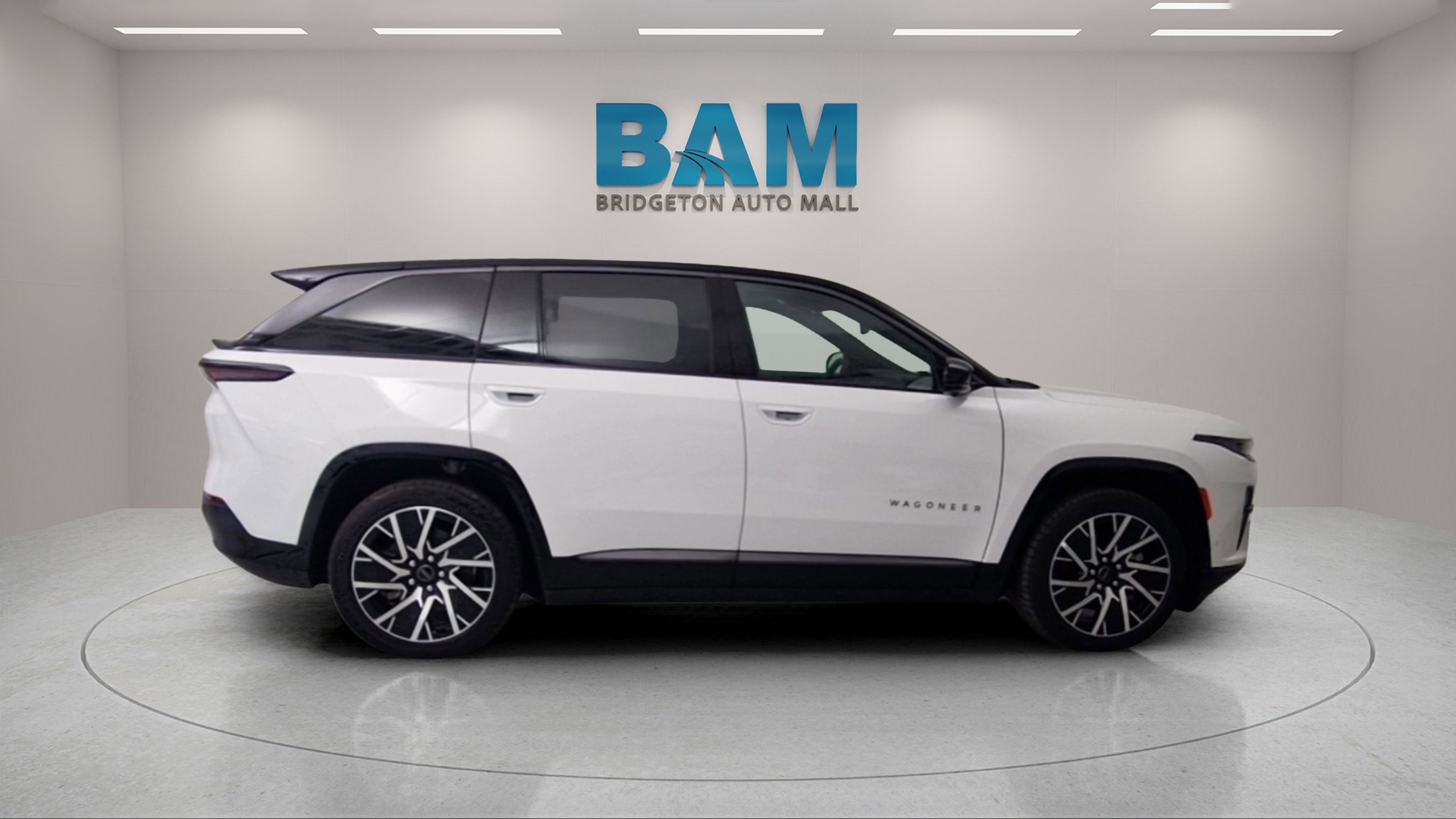 New 2025 Jeep Wagoneer Limited image 8