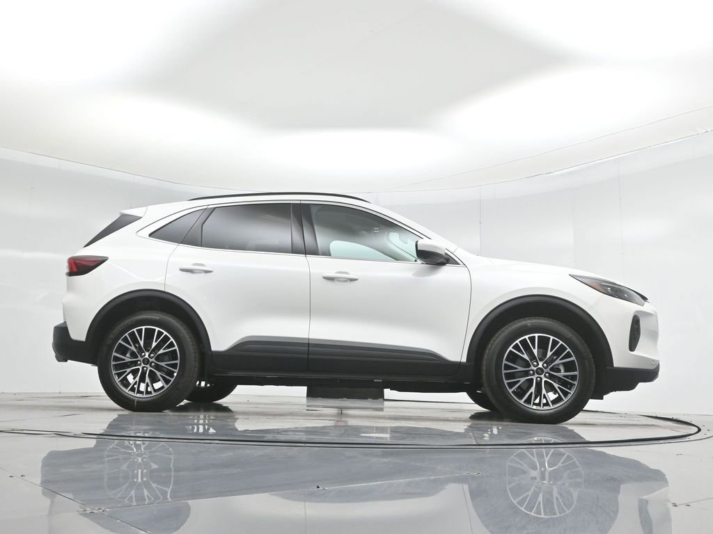 New 2025 Ford Escape SE w/ PHEV Premium Package image 50