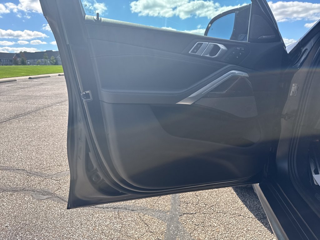 Used 2024 BMW X6 M60i AWD/4WD image 10