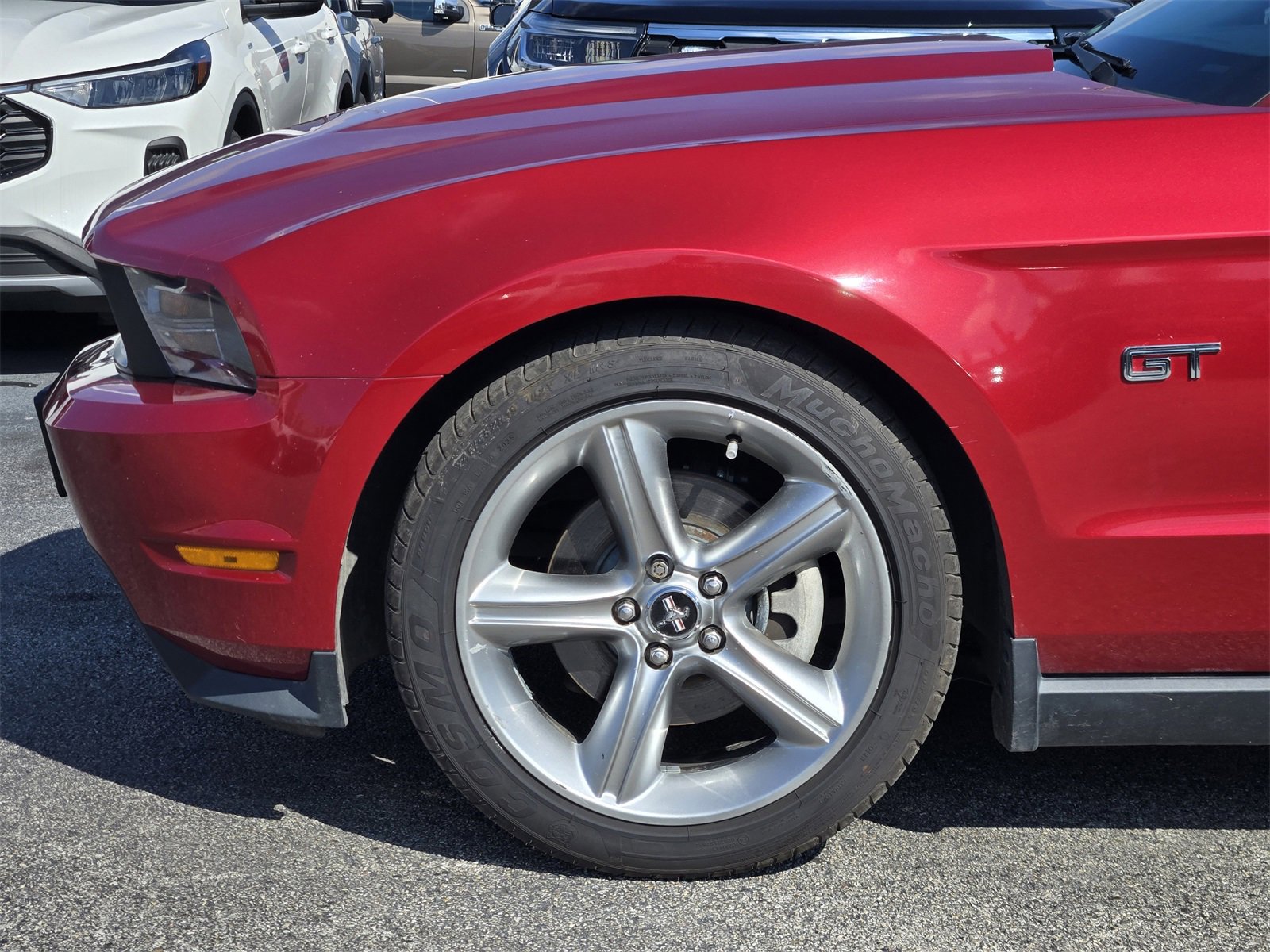 Used 2010 Ford Mustang GT image 8