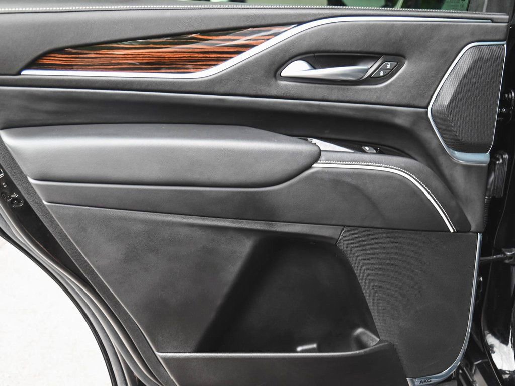Used 2023 Cadillac Escalade Premium Luxury image 11