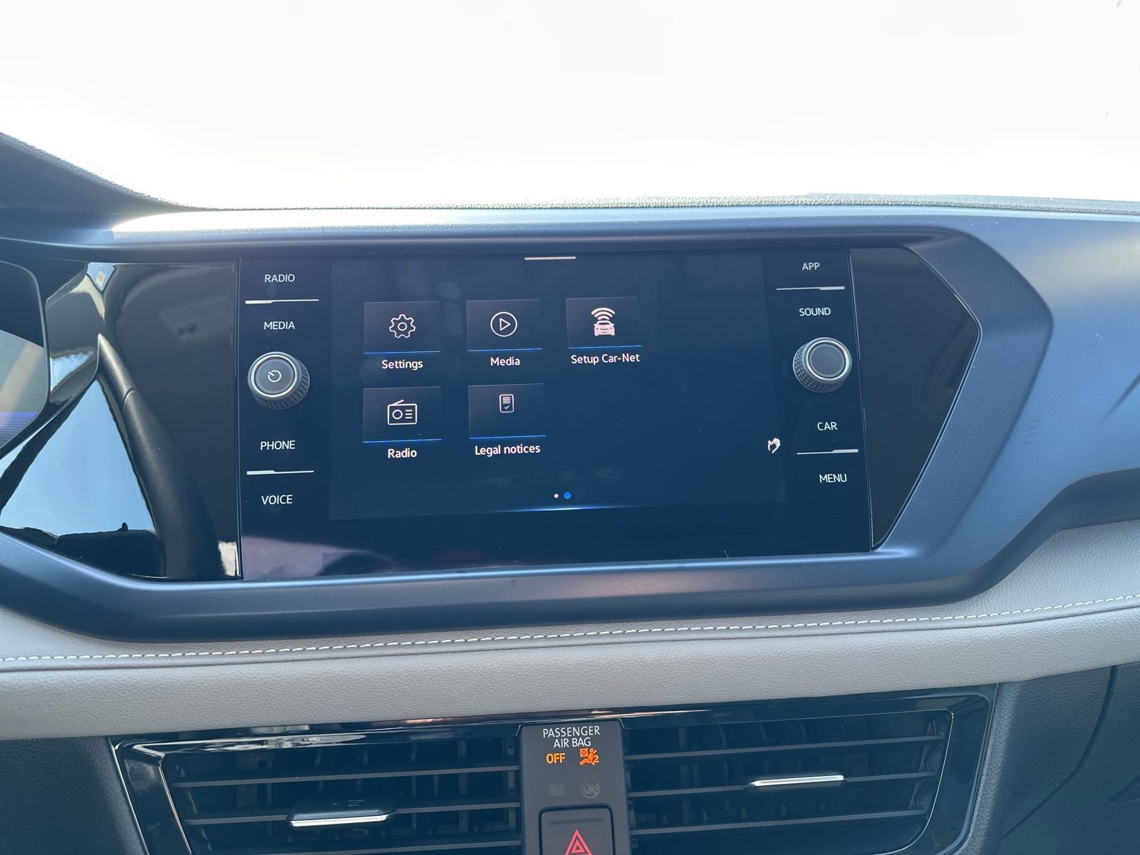 Certified 2024 Volkswagen Taos SE w/ Panoramic Sunroof Package image 55