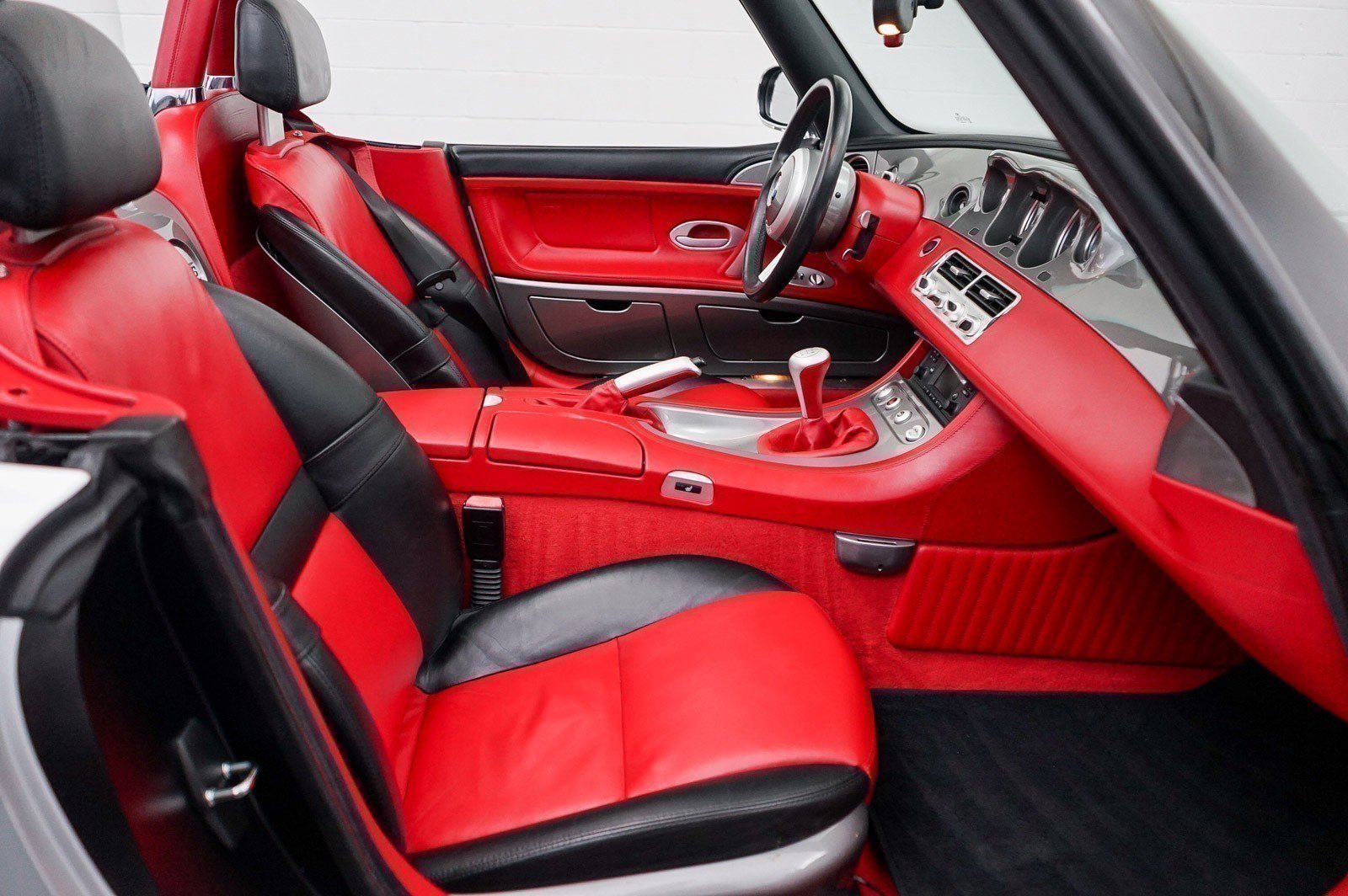Used 2003 BMW Z8 RWD image 28