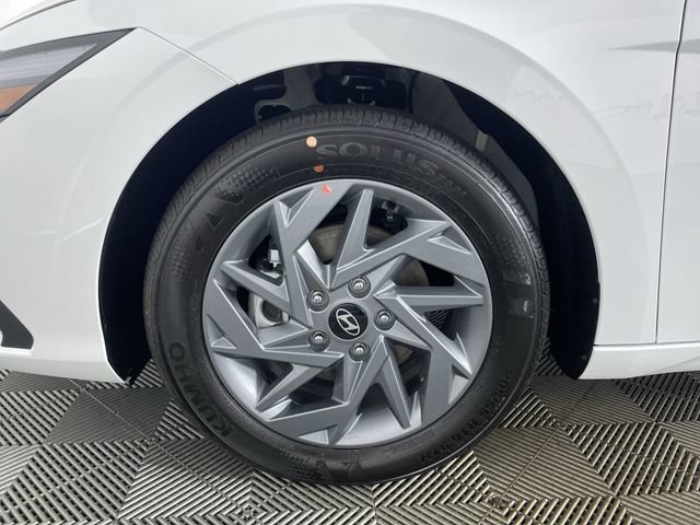 New 2026 Hyundai Elantra Hybrid FWD image 16