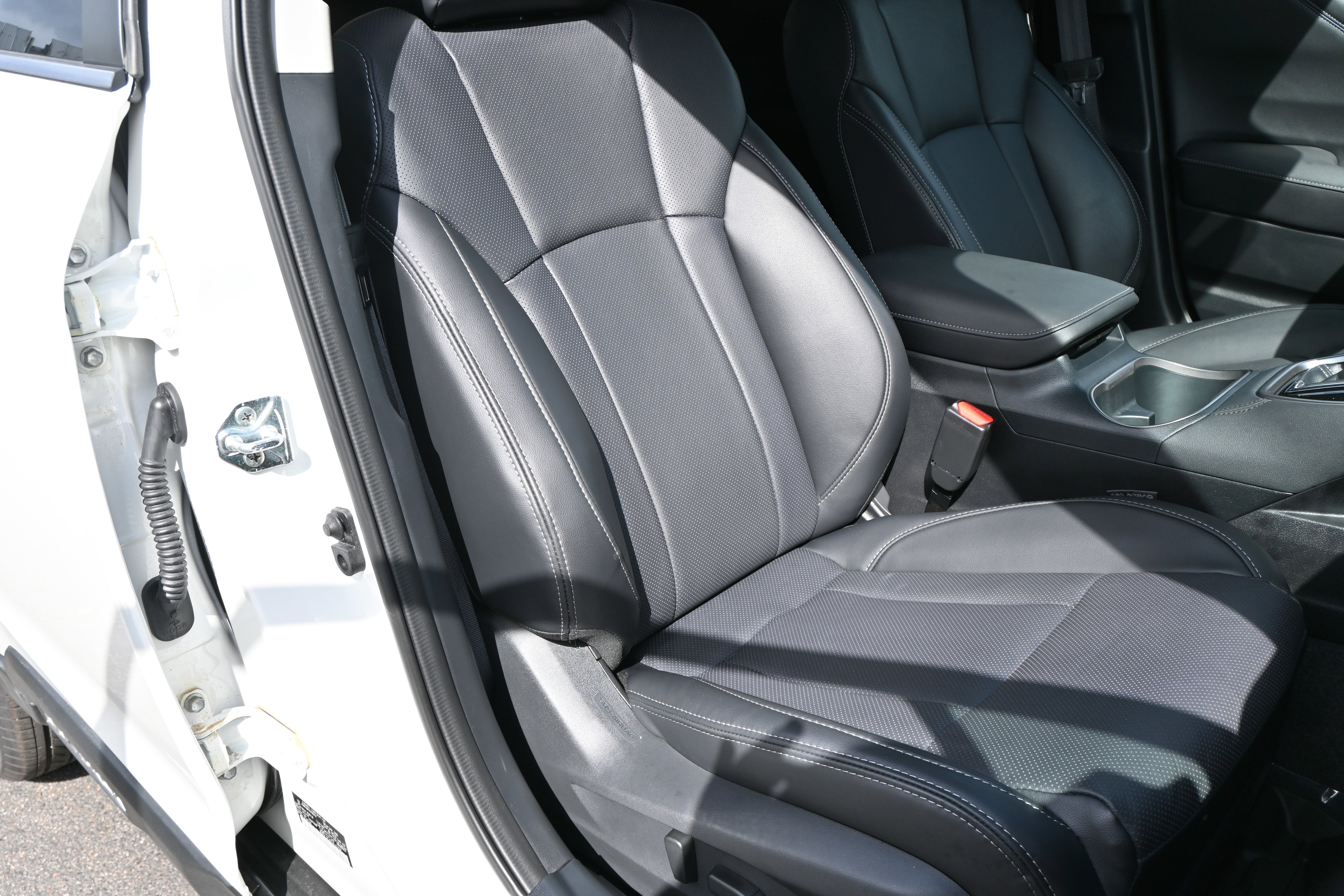 Certified 2025 Subaru Outback Limited XT image 32