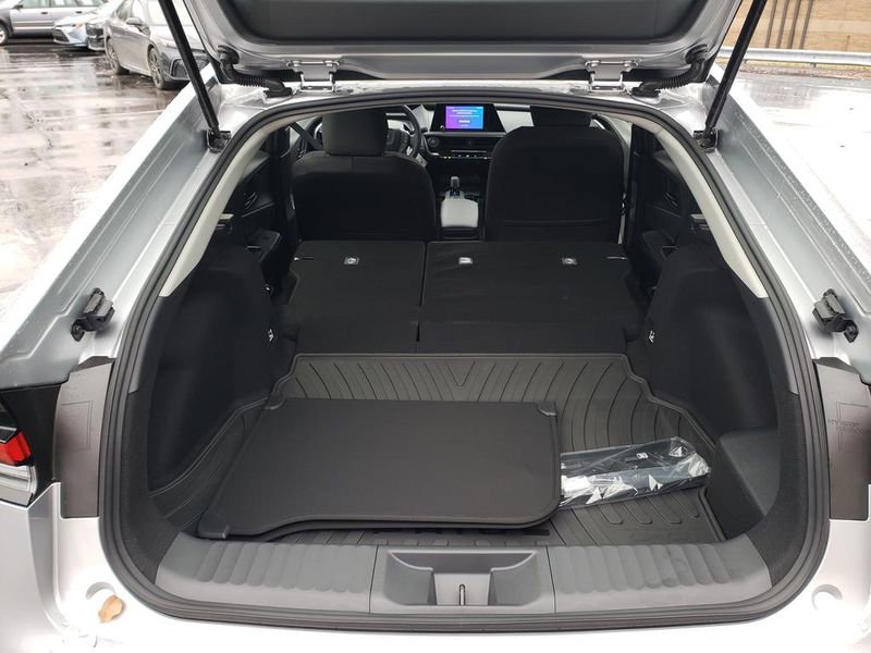 New 2026 Toyota Prius LE image 6